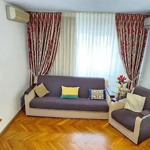 Apartment Atlas Romana De Lux, Bucharest